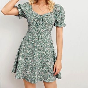 SHEIN Puff Sleeve Ruched Front Floral Dress X-Small